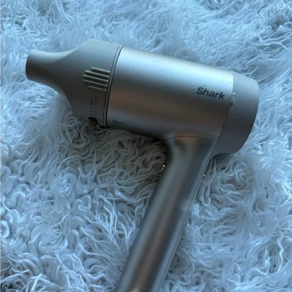 Shark hair dryer - Hyper air - Picture 7 of 12